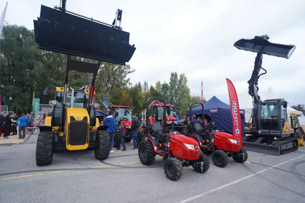 Utrinki iz jesenskega sejma v Komendi.